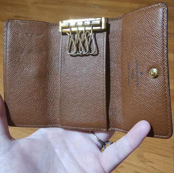 LOUIS VUITTON VINTAGE AUTHENTIC MONOGRAM KEY HOLDER EXCELLENT CONDITION. - Picture 14 of 16